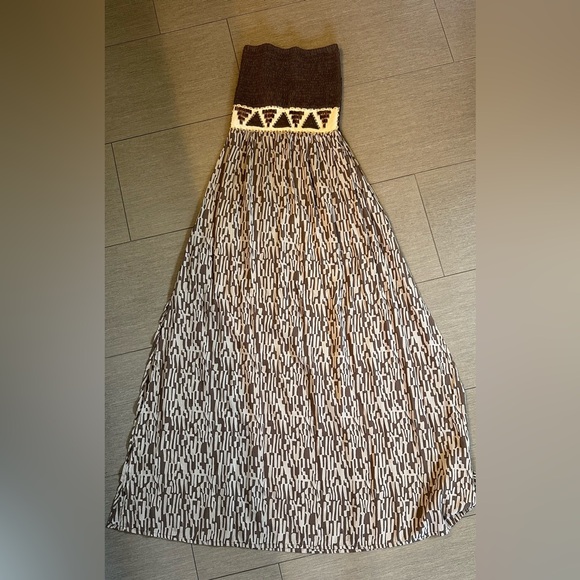 New maxi dress- medium - Picture 3 of 3